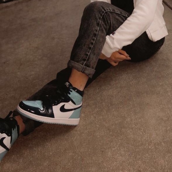 Meet your Posher, Daniella - Picture 1 of 1